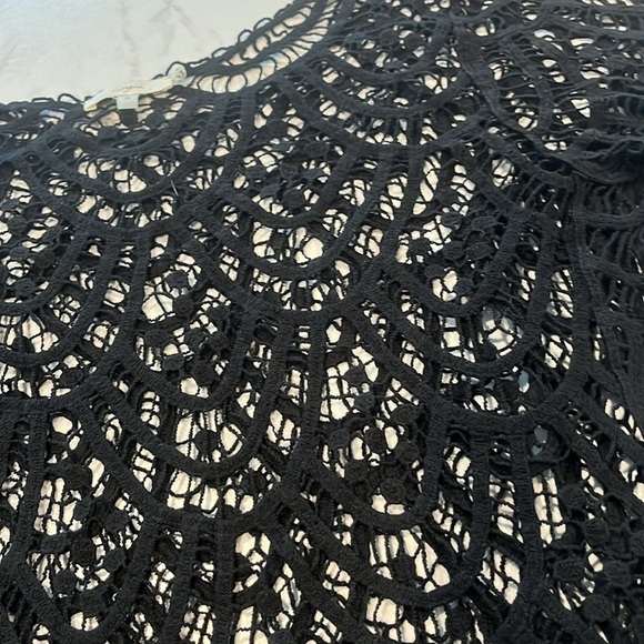 Capri Crochet Top - Picture 3 of 5